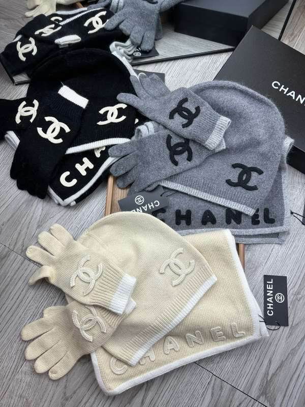 Chanel Scarf Hat Gloves hm23
